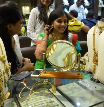 Gold Buoyant Before The Fed, Copper Rallies on China COVID Hopes Gold Buoyant Before