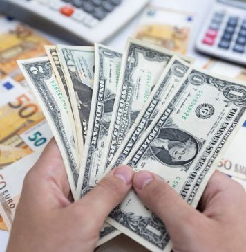 Dollar Droops Amid Improved Risk Mood Before Fed; Aussie Pares Gain After RBA DOLLAR DROPP