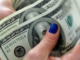 Asia FX Hunkers Down Ahead of Fed Meeting, Dollar Slips ASIA FX