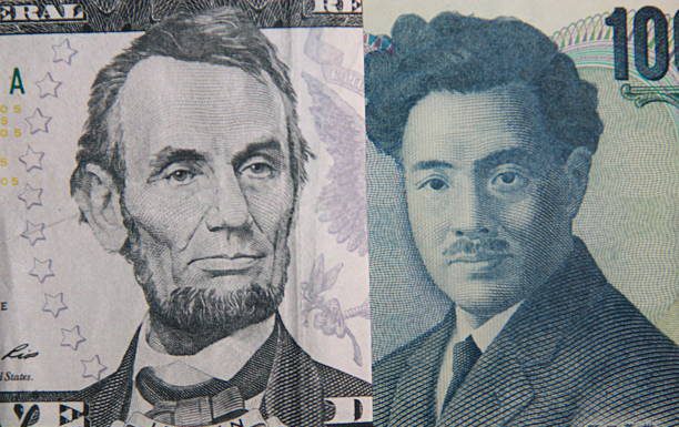 Asia FX Weakens as Dollar Steadies from BOJ Shock, Yen Slips Asia FX