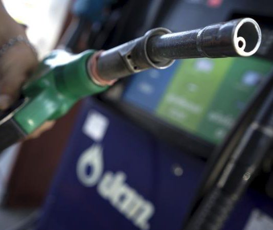 Oil Prices Dip as industry Data Shows Massive Build in U.S. Inventories Oil Prices Dip