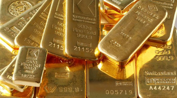 Gold Steadies Ahead of Fed Minutes, Copper Slammed By China Fears Gold Steadies
