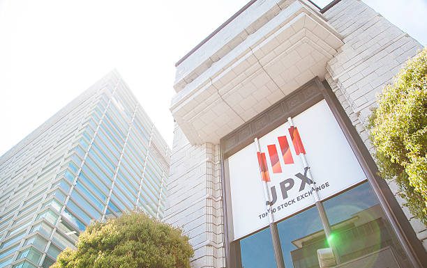 Asia FX Heads For Weekly Bounce, Dollar at 7-Mth Low on Easing Inflation ASIAN FX