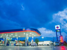 Oil Rises After Steep Losses, But Recession Fears Limit Gains Oil rises