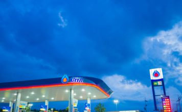 Oil Rises After Steep Losses, But Recession Fears Limit Gains Oil rises