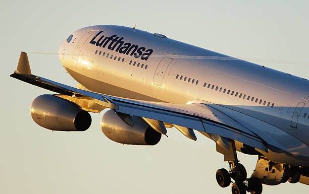 European Stocks Higher; Lufthansa Soars After Returning To Profit Lufthansa
