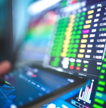 Asian Stocks Cautiously Higher As Debt Ceiling Bill Moves Forward