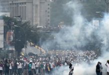 Venezuelans Protest and Clash with Police Over Disputed Election Results