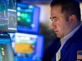 Wall Street Reaches New Records Amid Mixed Trading and Global Economic Tensions