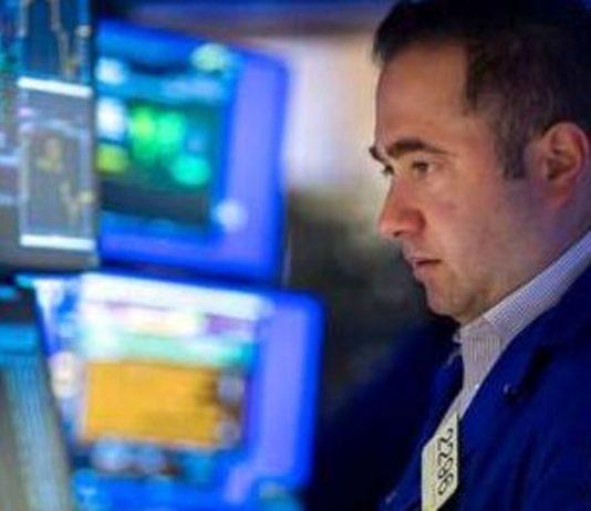 Wall Street Reaches New Records Amid Mixed Trading and Global Economic Tensions