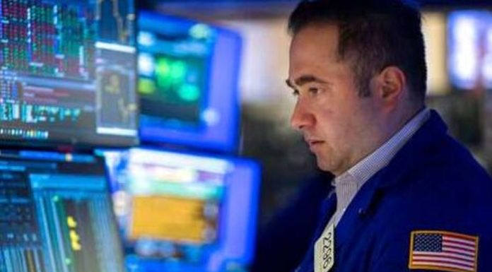 Wall Street Reaches New Records Amid Mixed Trading and Global Economic Tensions