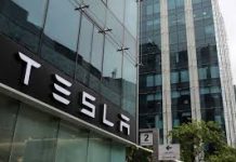 Tesla’s Q2 Earnings Slide While Musk Talks AI, Not Cars