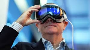 Tech Giants Reshaping Strategy: Apple Pivots Focus Toward Smart Glasses as Vision Pro Takes a Backseat