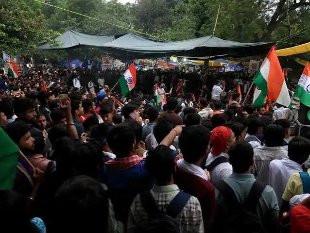 Clashes Break Out During CJP March to Parliament over NEET Accountability in Delhi